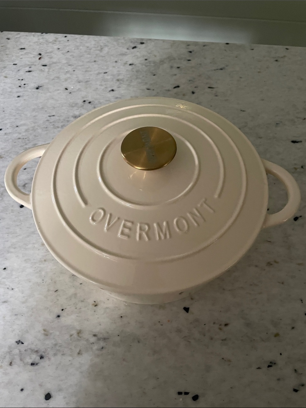 Overmont Dutch oven